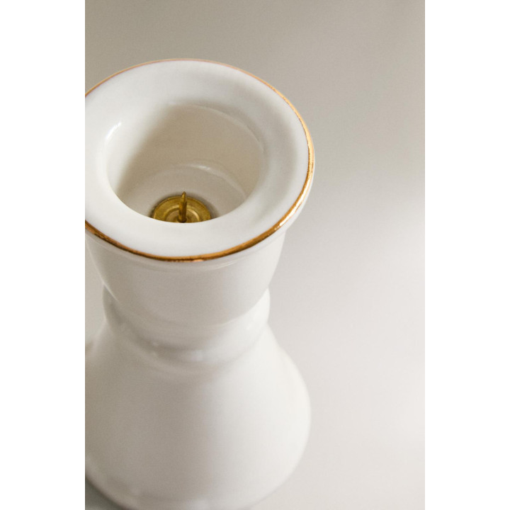 Фарфоровый подсвечник для рождества с деталями по краю