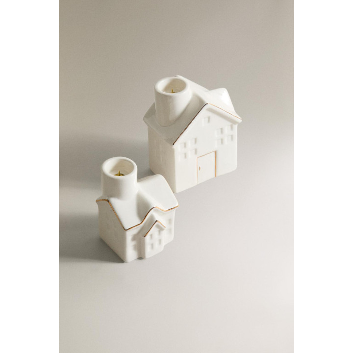 Рождественский свечной подсвечник из керамики с деталями на крыше