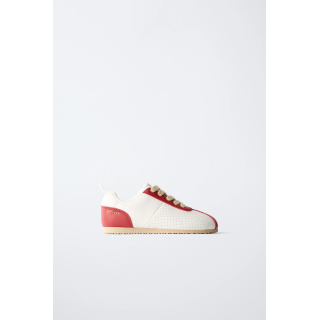 МОДНЫЕ СПОРТИВНЫЕ КРОССОВКИ