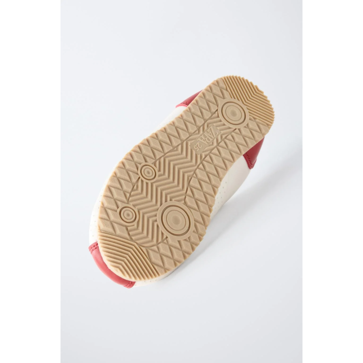 МОДНЫЕ СПОРТИВНЫЕ КРОССОВКИ