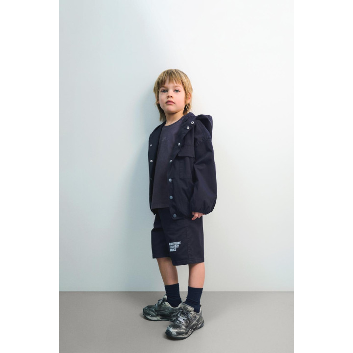 Кроссовки с логотипом