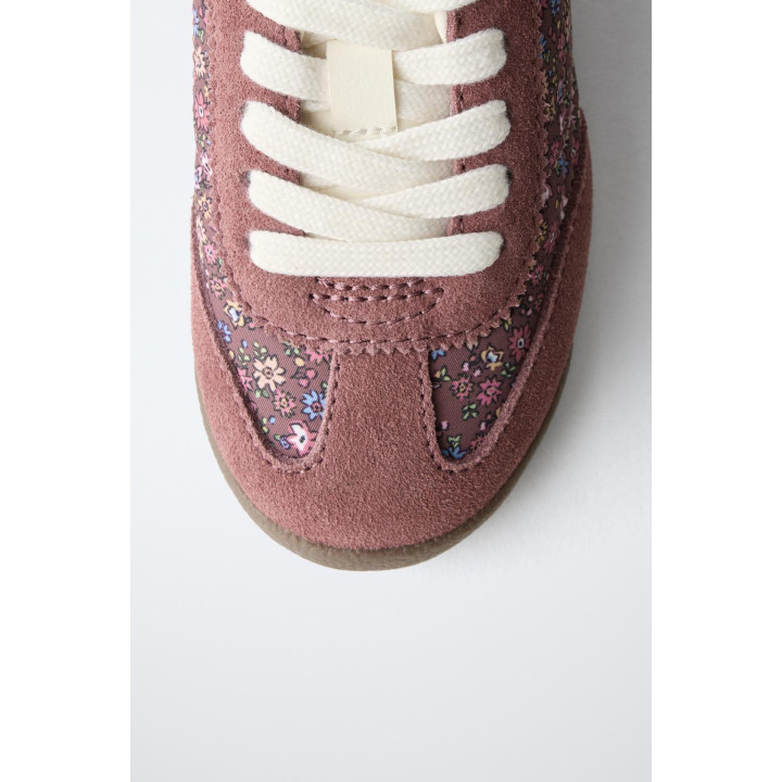 КРОССОВКИ С ЦВЕТОЧНЫМ ПРИНТОМ