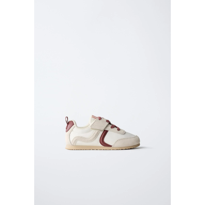 МОДНЫЕ СПОРТИВНЫЕ КРОССОВКИ