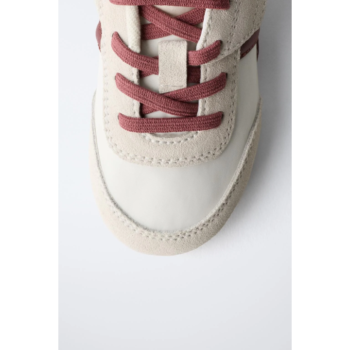 МОДНЫЕ СПОРТИВНЫЕ КРОССОВКИ