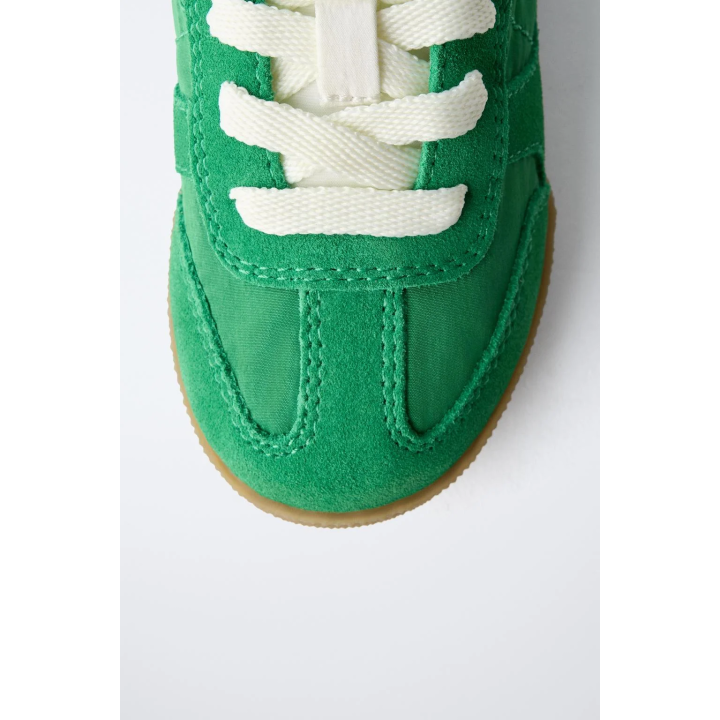 МЯГКИЕ СПОРТИВНЫЕ КРОССОВКИ