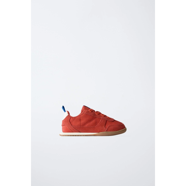 МЯГКИЕ СПОРТИВНЫЕ КРОССОВКИ