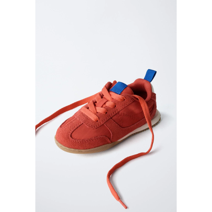 МЯГКИЕ СПОРТИВНЫЕ КРОССОВКИ