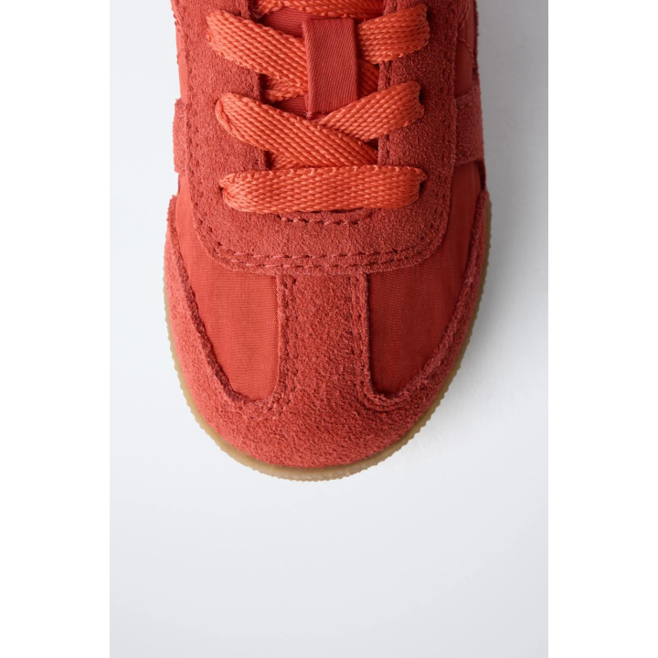 МЯГКИЕ СПОРТИВНЫЕ КРОССОВКИ