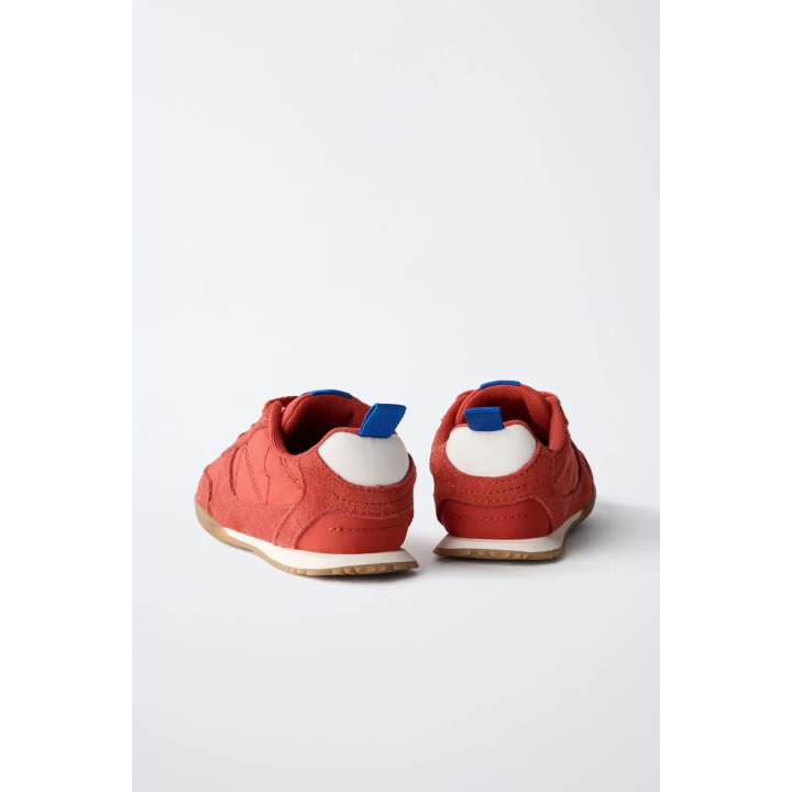 МЯГКИЕ СПОРТИВНЫЕ КРОССОВКИ