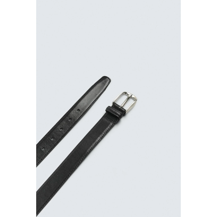 КОЖАНЫЙ РЕМЕНЬ С ДЕКОРАТИВНОЙ СТРОЧКОЙ