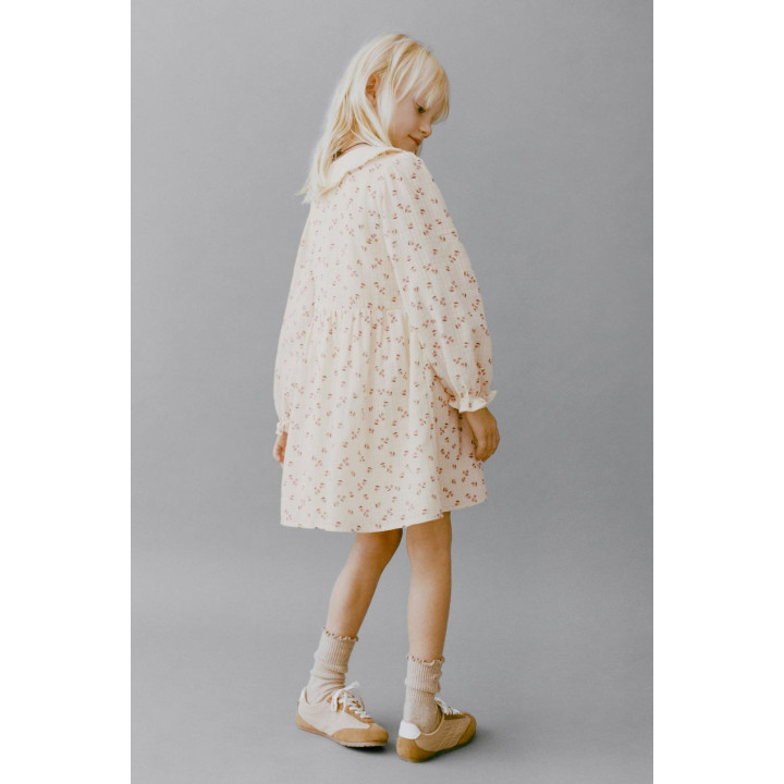 ПЛАТЬЕ С ЦВЕТОЧНЫМ ПРИНТОМ И КОНТРАСТНЫМ ВОРОТНИКОМ