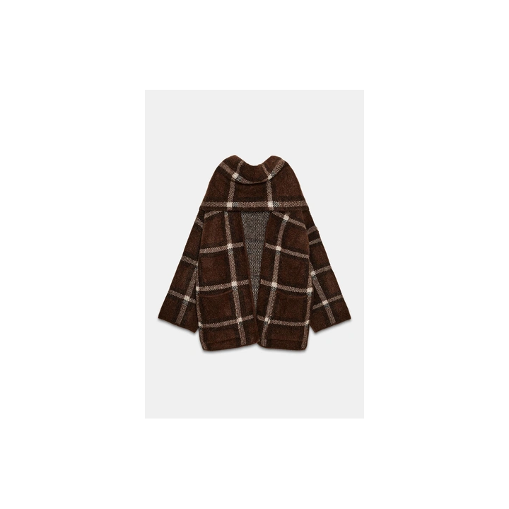 КОРОТКОЕ ТРИКОТАЖНОЕ ПАЛЬТО С ШАРФОМ В КЛЕТКУ