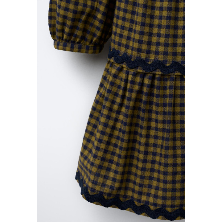 ПЛАТЬЕ В КЛЕТКУ С ВОЛНИСТЫМ КРАЕМ