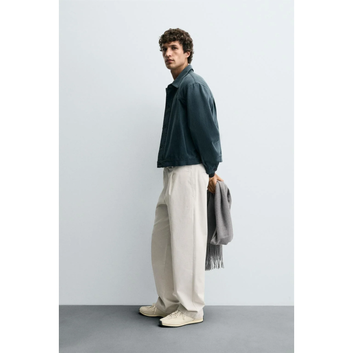 УКОРОЧЕННАЯ КУРТКА С ЭФФЕКТОМ ПОТЕРТОСТИ