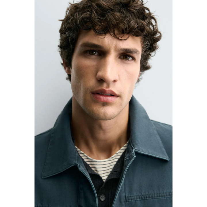 УКОРОЧЕННАЯ КУРТКА С ЭФФЕКТОМ ПОТЕРТОСТИ