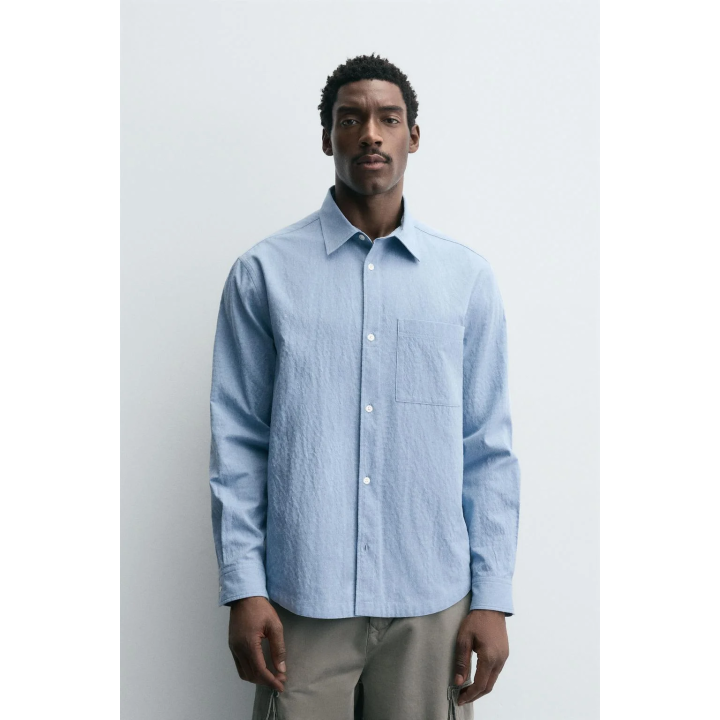 РУБАШКА ИЗ РЕЛЬЕФНОЙ ТКАНИ С КАРМАНОМ