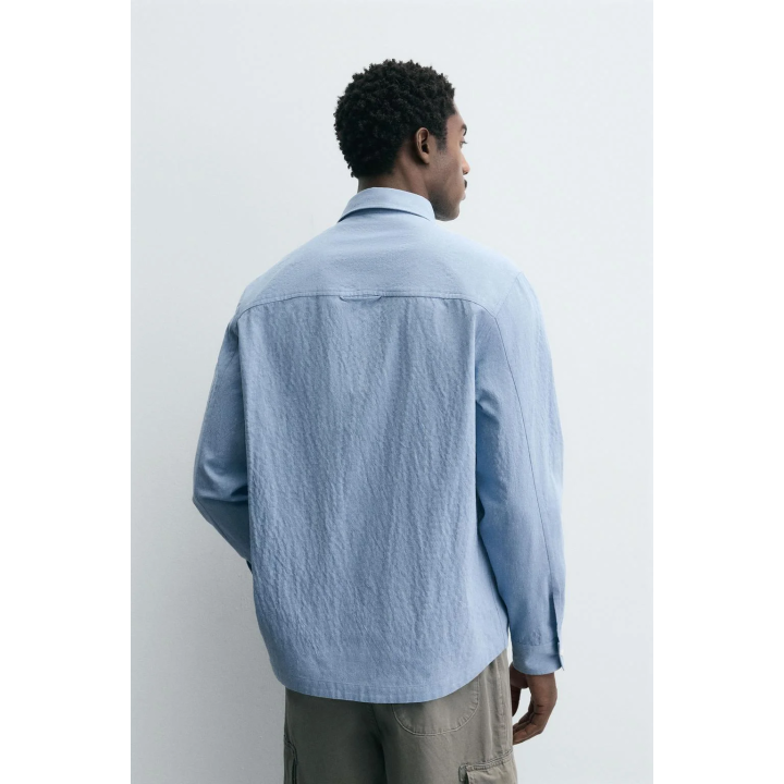 РУБАШКА ИЗ РЕЛЬЕФНОЙ ТКАНИ С КАРМАНОМ