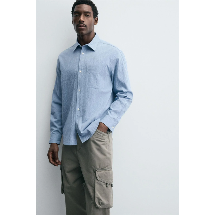 РУБАШКА ИЗ РЕЛЬЕФНОЙ ТКАНИ С КАРМАНОМ