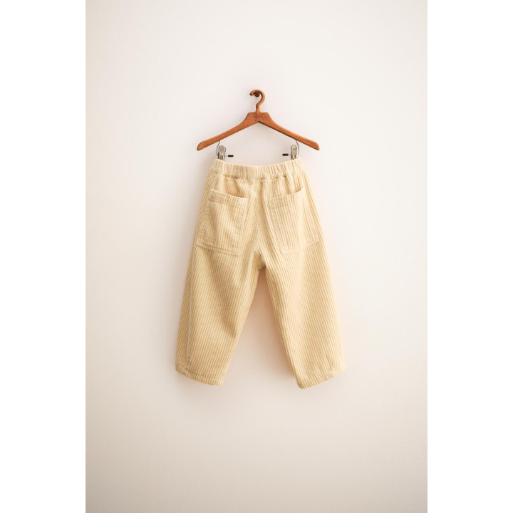 Брюки из вельвета с широкими штанинами