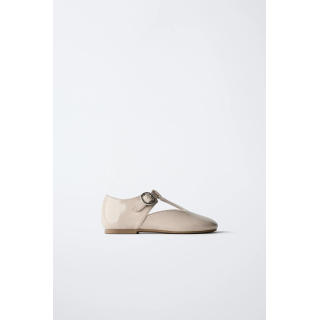 ЛАКИРОВАННЫЕ ТУФЛИ-БАЛЕТКИ С ПЕРЕПОНКОЙ