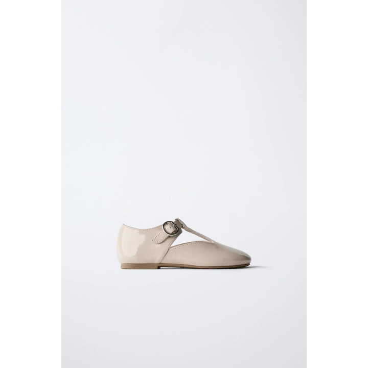 ЛАКИРОВАННЫЕ ТУФЛИ-БАЛЕТКИ С ПЕРЕПОНКОЙ