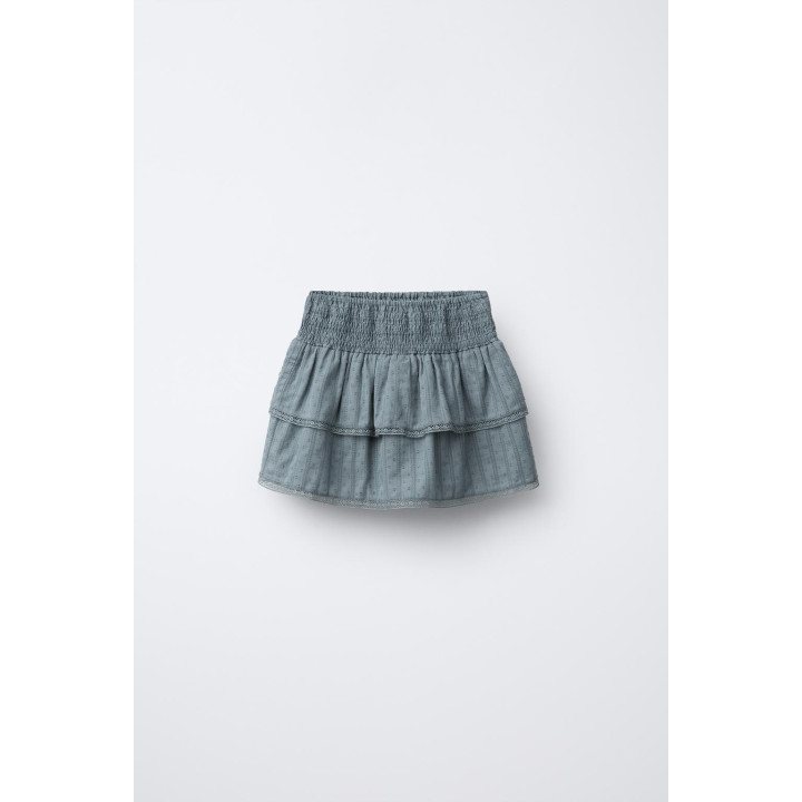 Юбка-шорты с оборками и кружевными вставками