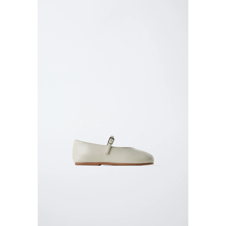 Лаковые балетки