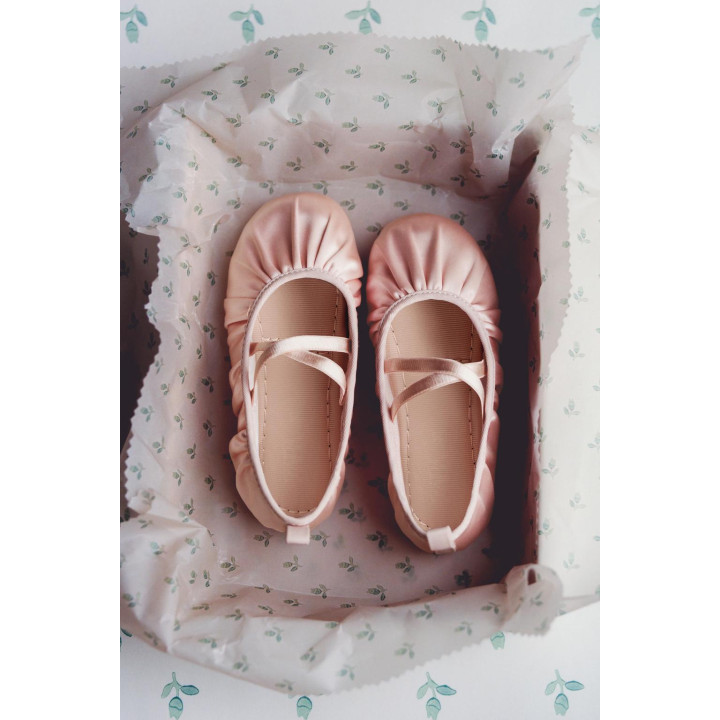 БАЛЕТКИ С ДЕТАЛЬЮ