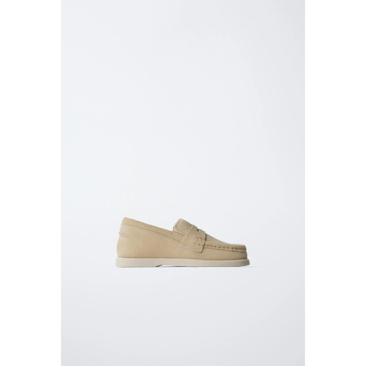 КОЖАНЫЕ МОКАСИНЫ С ОТДЕЛКОЙ