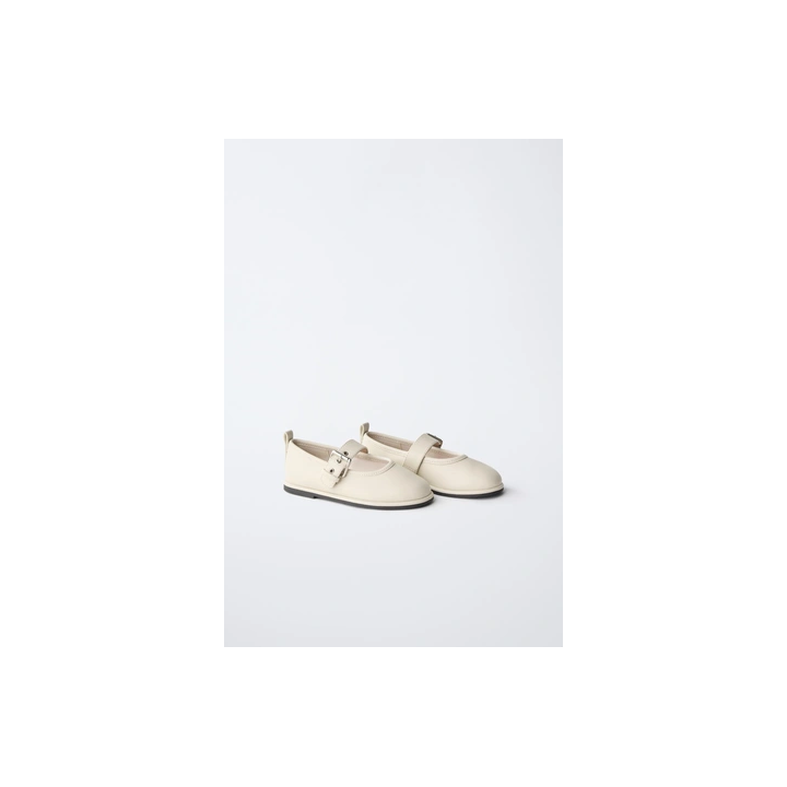 БАЛЕТКИ С ПРЯЖКОЙ