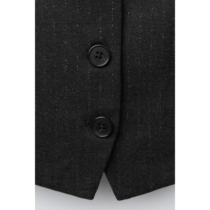 ЖИЛЕТ В ТОНКУЮ ПОЛОСКУ С БЛЕСТКАМИ