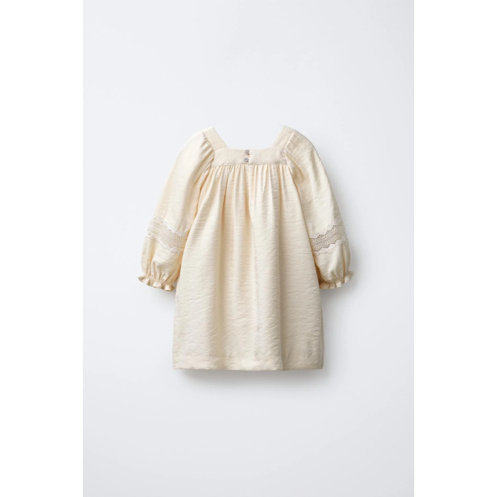 Платье из сатина с вышивкой