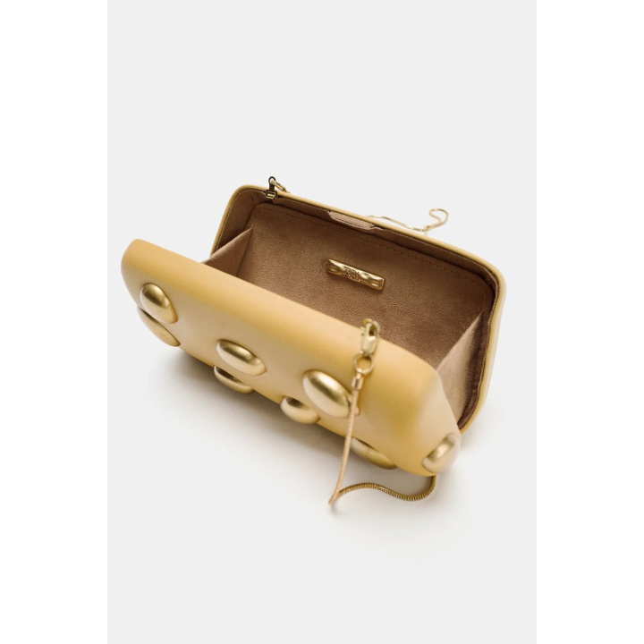 КЛАТЧ С МЕТАЛЛИЧЕСКИМИ АППЛИКАЦИЯМИ