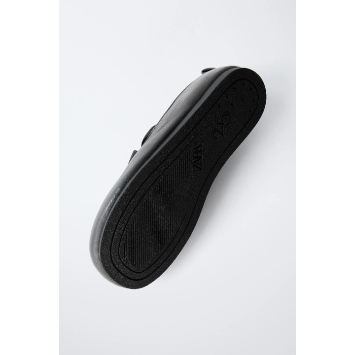 Кожаные школьные балетки