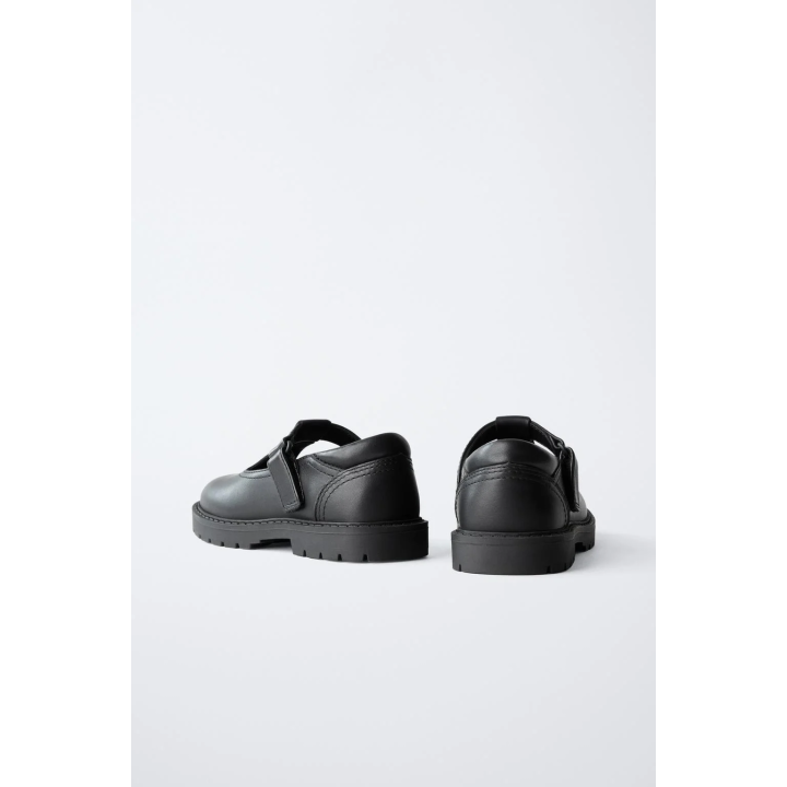 Кожаные школьные туфли