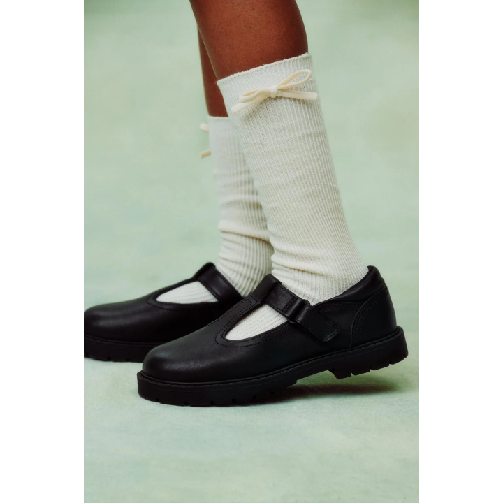 Кожаные школьные туфли