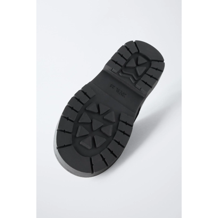 Кожаные школьные туфли