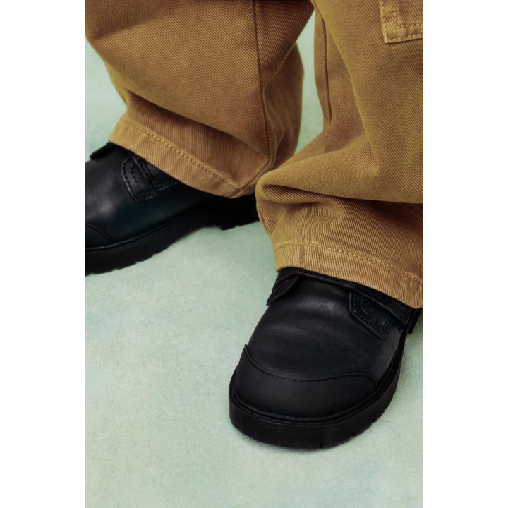 Кожаные школьные туфли