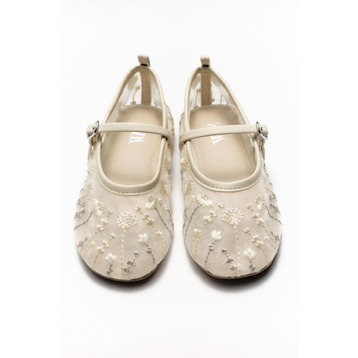 Туфли балетки с вышивкой