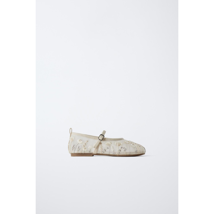 Туфли балетки с вышивкой