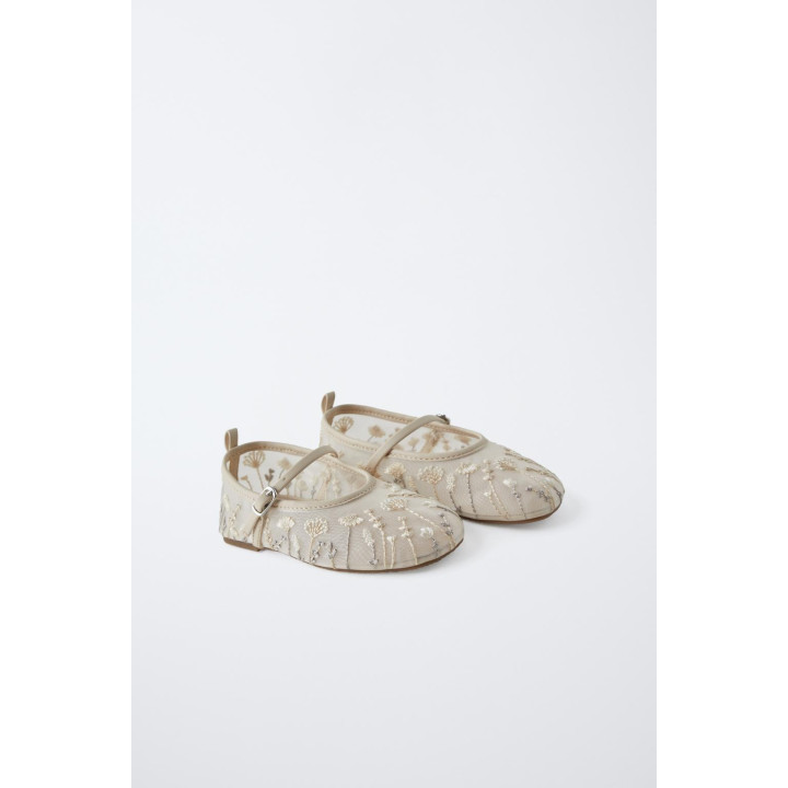 Туфли балетки с вышивкой