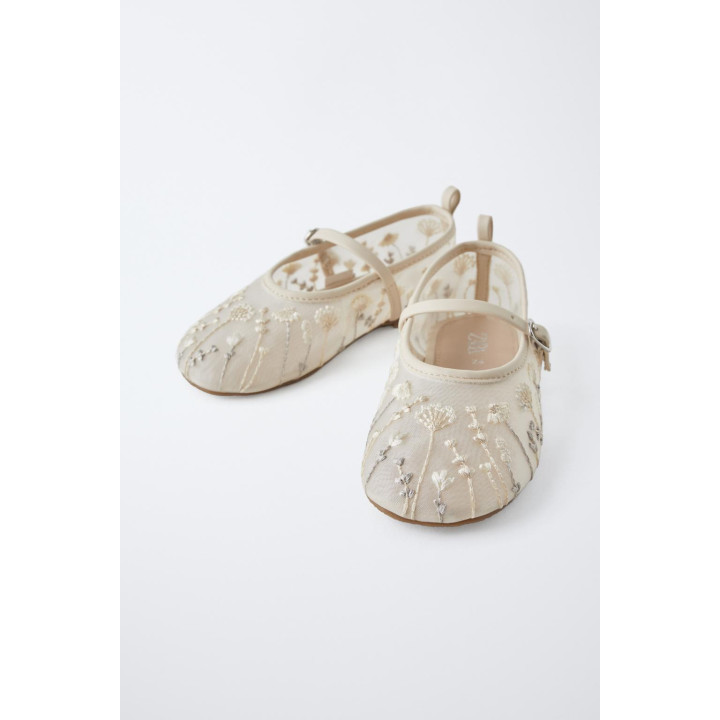 Туфли балетки с вышивкой