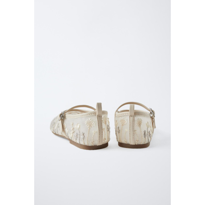 Туфли балетки с вышивкой