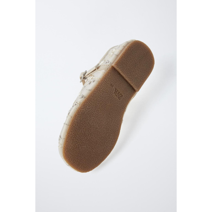 Туфли балетки с вышивкой