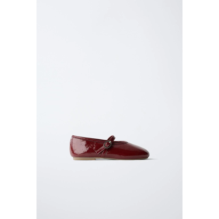 ЛАКИРОВАННЫЕ БАЛЕТКИ