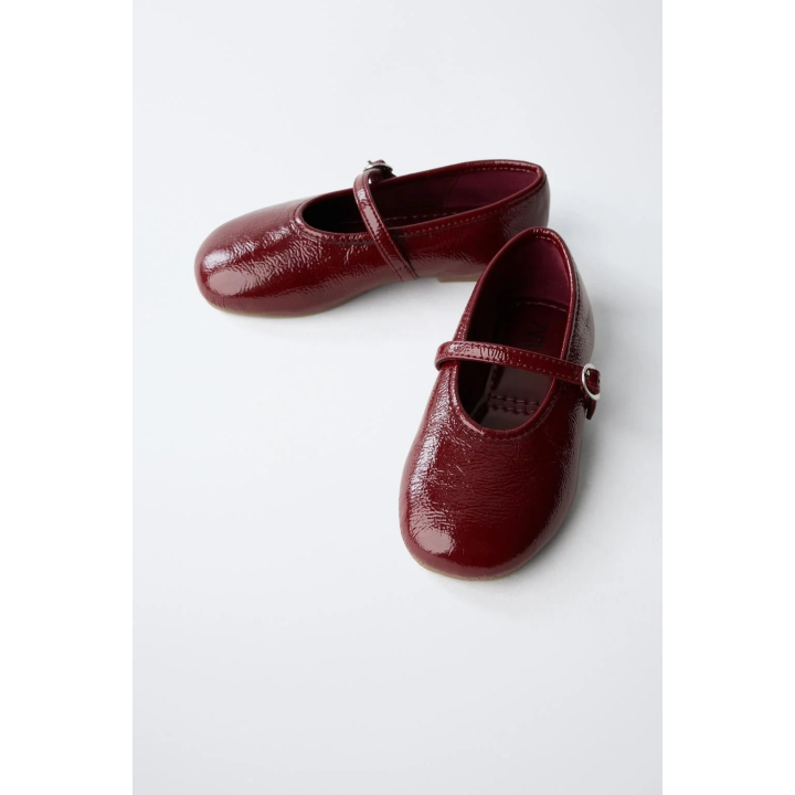 ЛАКИРОВАННЫЕ БАЛЕТКИ