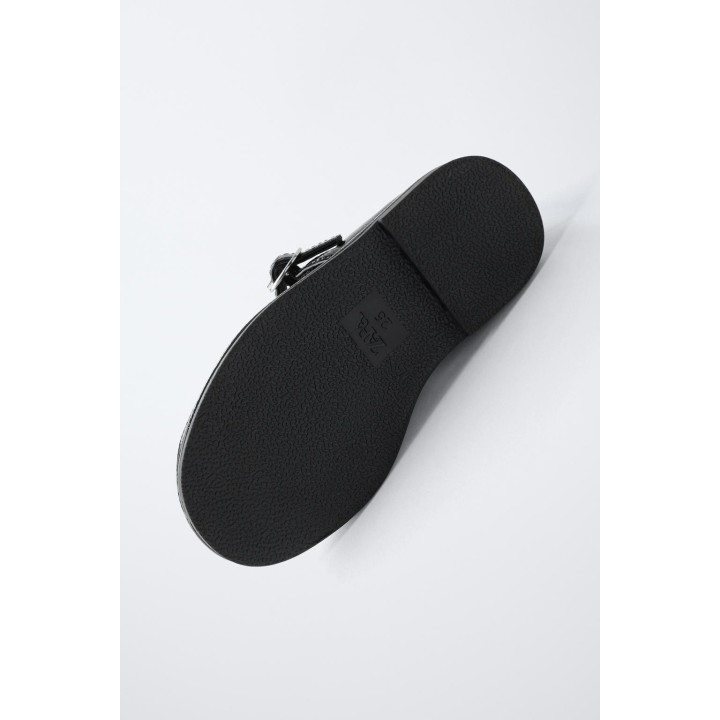 ЛАКИРОВАННЫЕ БАЛЕТКИ