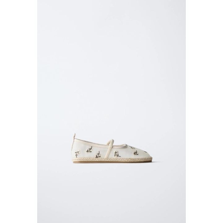 Туфли-балетки с вышивкой из джута