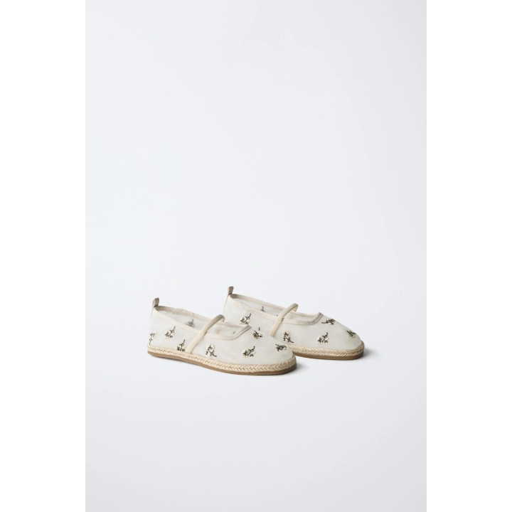 Туфли-балетки с вышивкой из джута