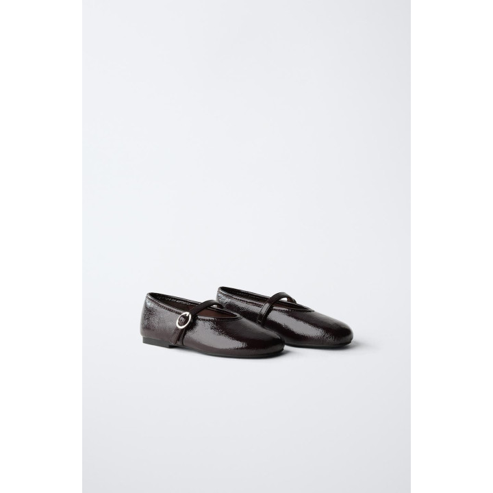 Туфли на балетках с пряжкой